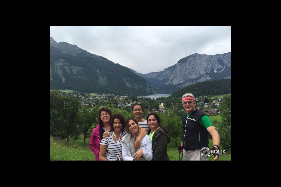 Mahesh-Babu-Family-London-Trip-Photos